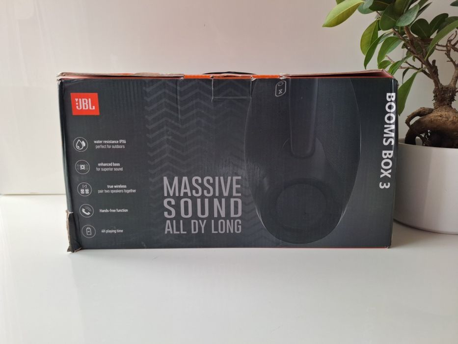 Чисто нов Jbl boom box 3