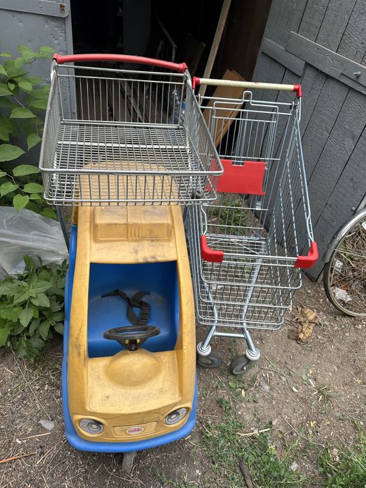 Тележка с детской машинкой