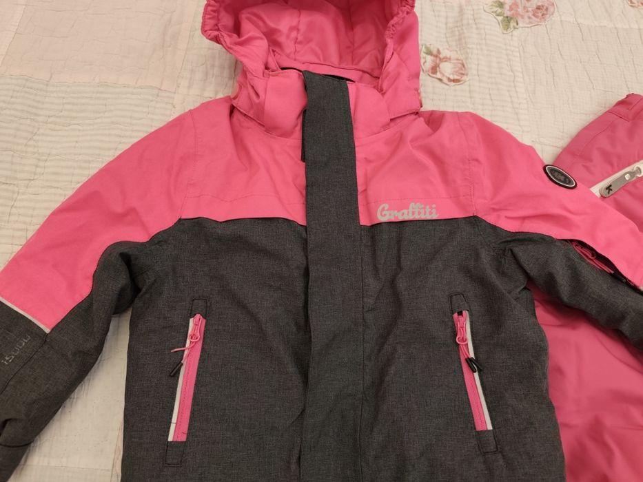 Зимно яке и гащеризон