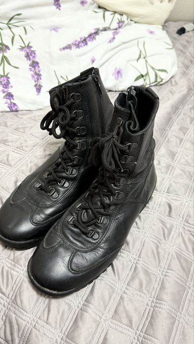 Продам женские берцы