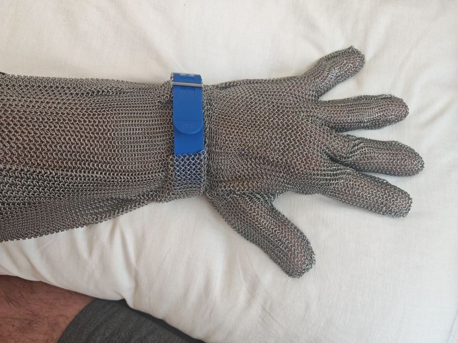 Метална ръкавица