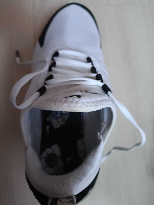 Adidasi dama Nike