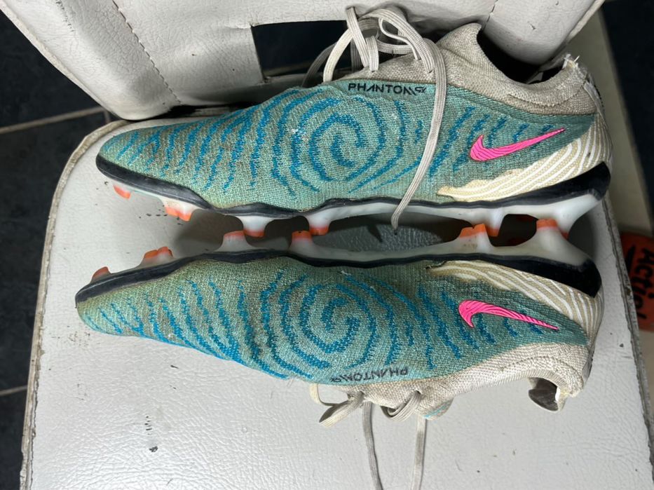 Футболни обувки 45 номер