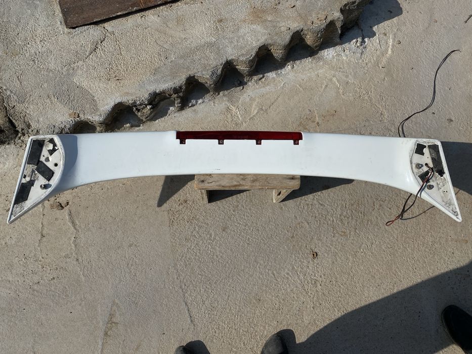 Toyota XV20,25 спойлер