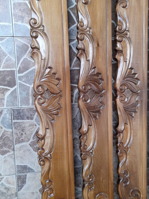 Galerii lemn natural.