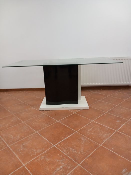 Masă de sticla de vanzare