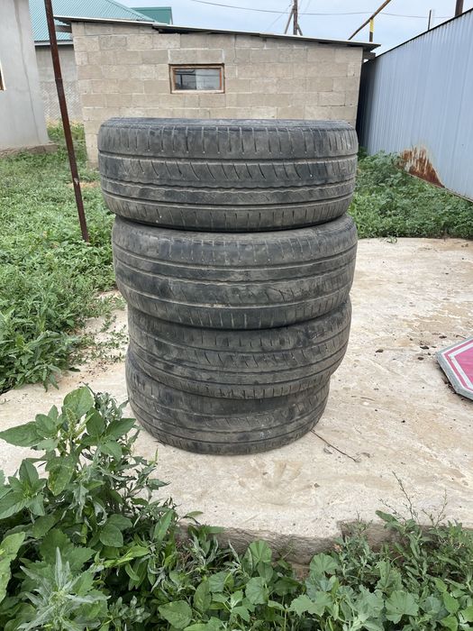 Продам покрышки комплект