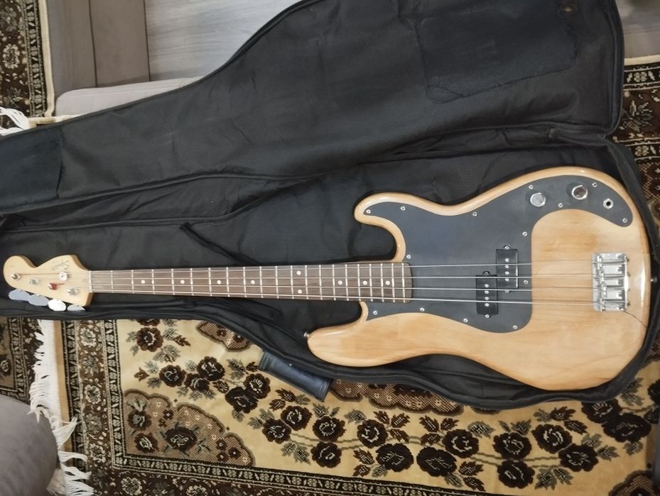 Продам бас гитару