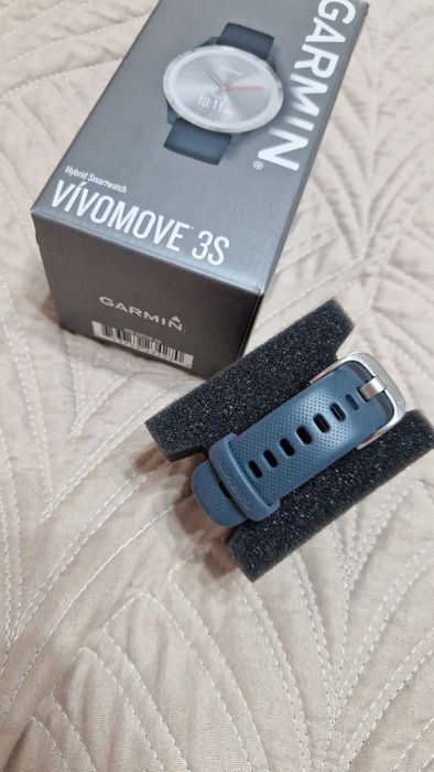 Смарт-часы Garmin Vivomove 3S