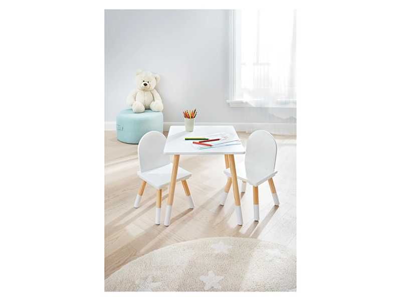 НОВИ! Детска маса с два стола