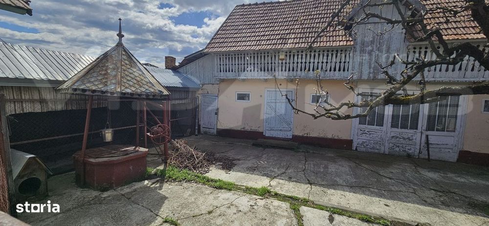 Casă de vânzare la cca.10 km de Onești - Com. Tg. Trotuș