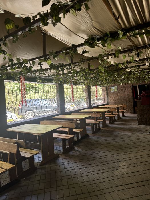 Скамейки со столами