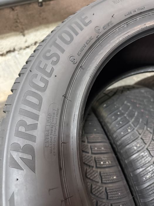 215/55/17 Bridgestone 4бр дот21
