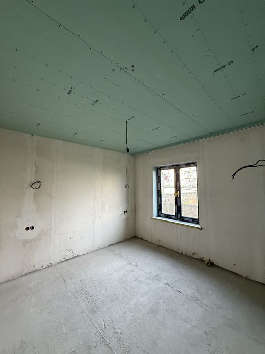 Тойтепа продается квартира 3 комнатная  общая площать 76