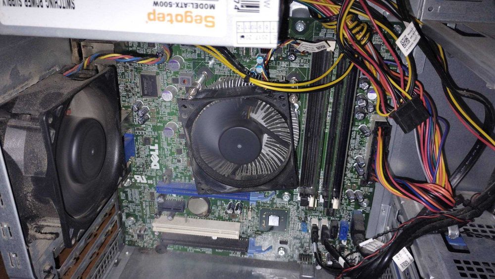 офис компютър Dell с процесор intel i7 3770 рам памет 12 гигабайта