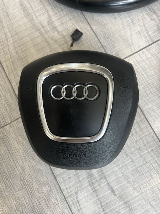 Волани, еърбеци и мултиволан бутони audi A3 8P