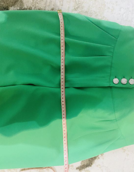 Pantaloni verzi, roz somon și negri