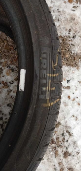 Продават се гуми Pireli 315/30R 21