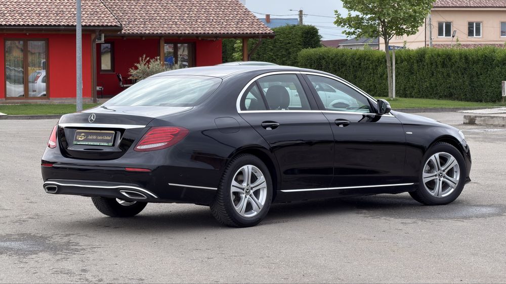 Mercedes Benz E Class E220d 2.0d 194 CP Automat* Faruri ILS Piele