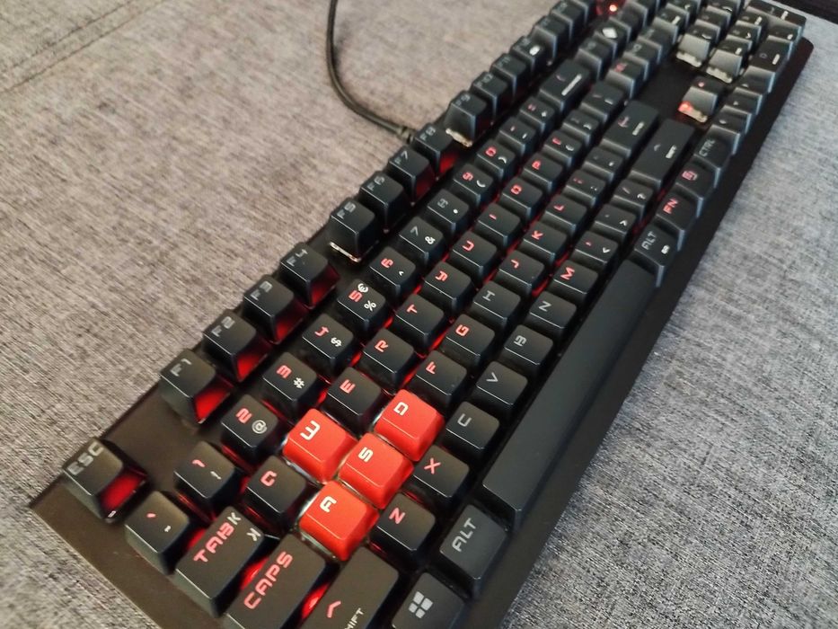 HP OMEN 1100 Limited Edition - Клавиатура