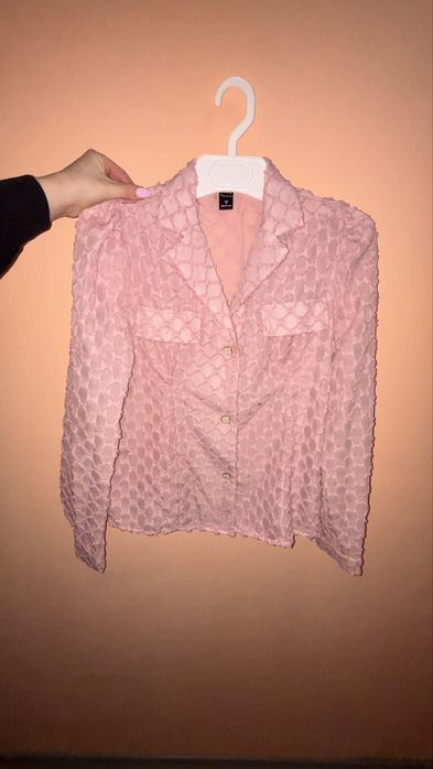 Розова прозираша риза