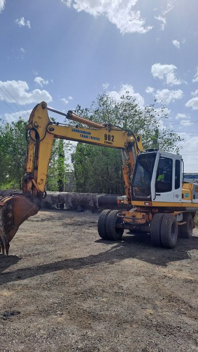 Продам колесный экскаватор Libherr A902-L