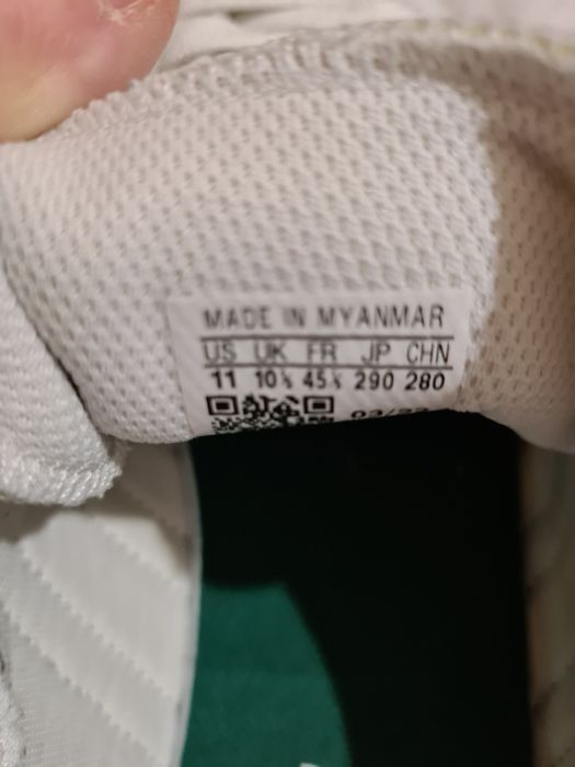 Маратонки Adidas номер 45