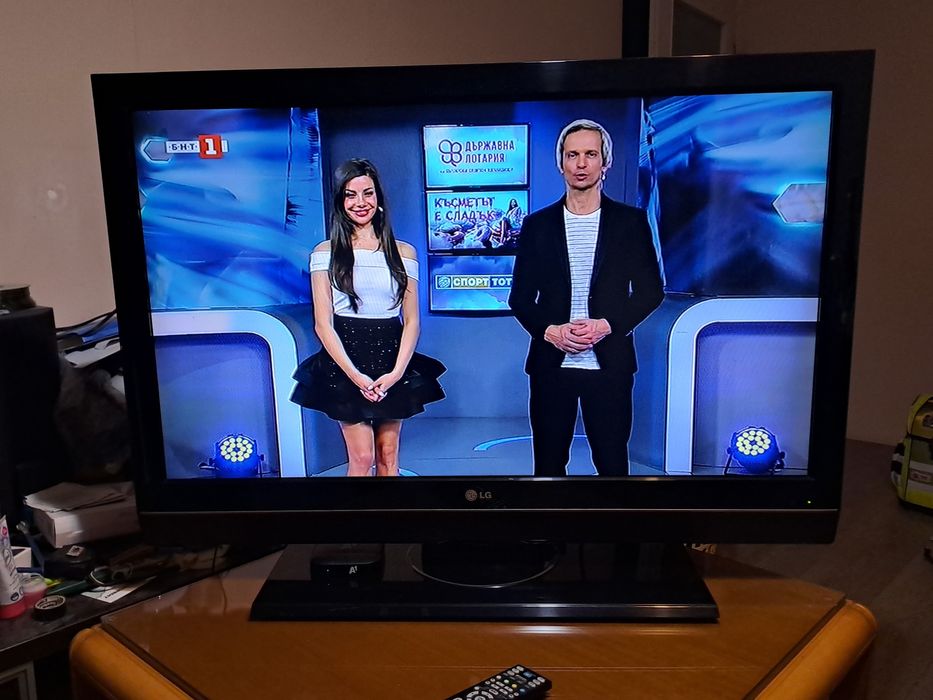 Телевизор LG 42' LCD