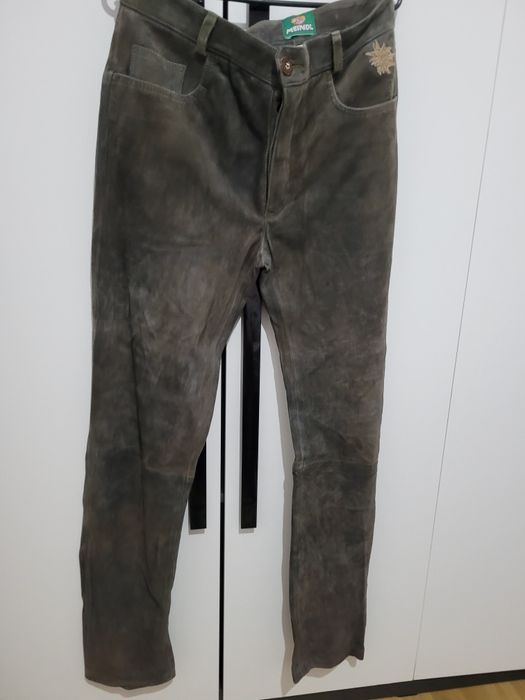 Pantaloni din piele speciala Nou