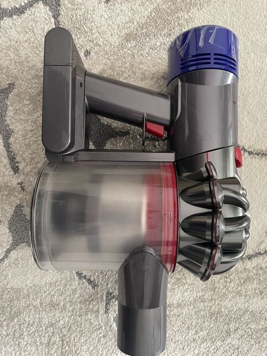 Aspirator Dyson V7