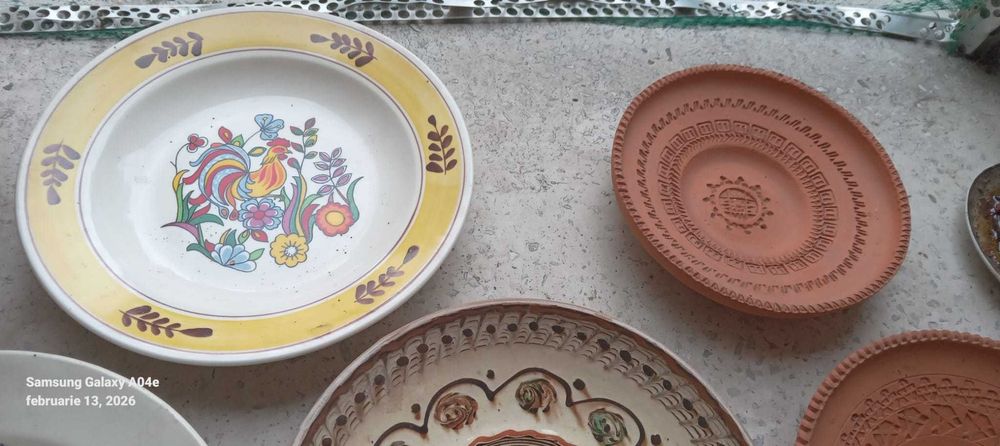 Farfurii vechi din ceramica