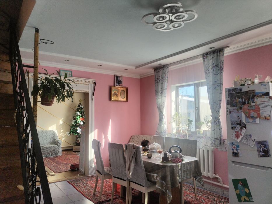 Продам большой дом