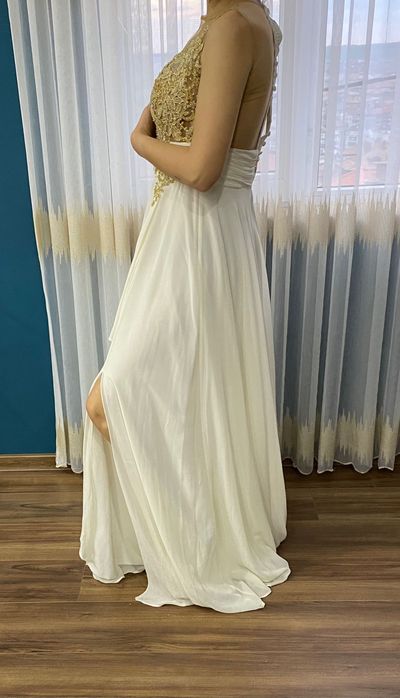 Официална бяла рокля