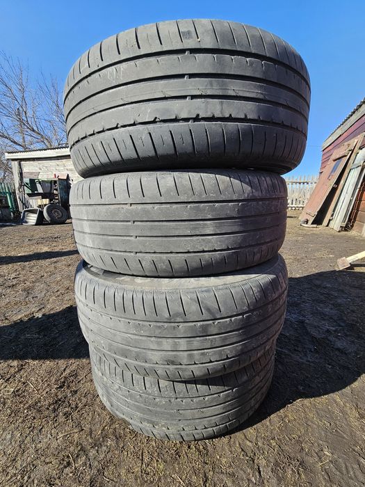 Продам шины hankook 225 /60 /R17.  2 балона