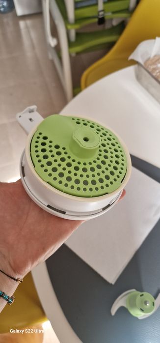 Vând stație de gătit cu aburi și blender 2 în 1 Philips Avent, modelul SCF870/20