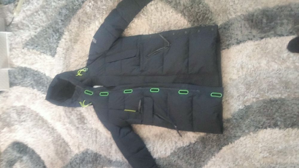 Продам куртку зимнюю