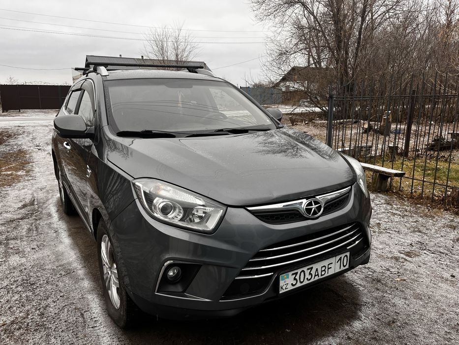 Продам  jac s5 в отличном состояний