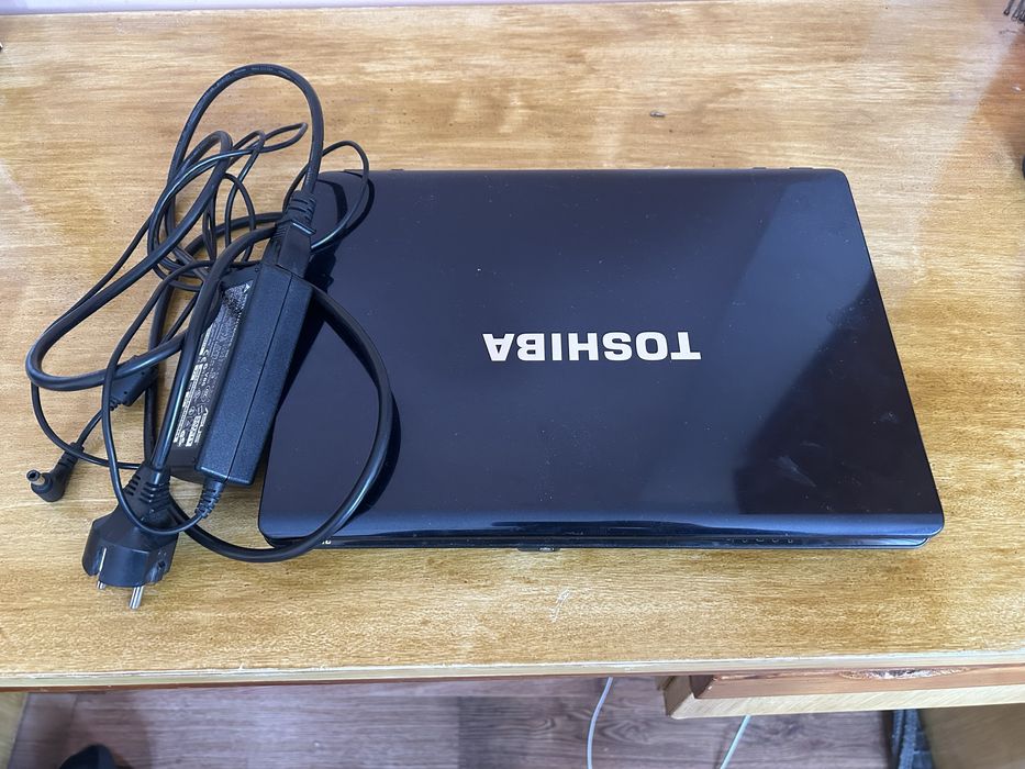 Лаптоп Toshiba Satelite U305