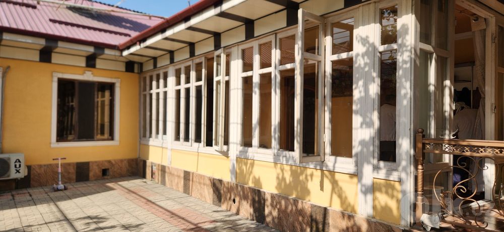 Sifatli Eshik hamda Rom Sotiladi