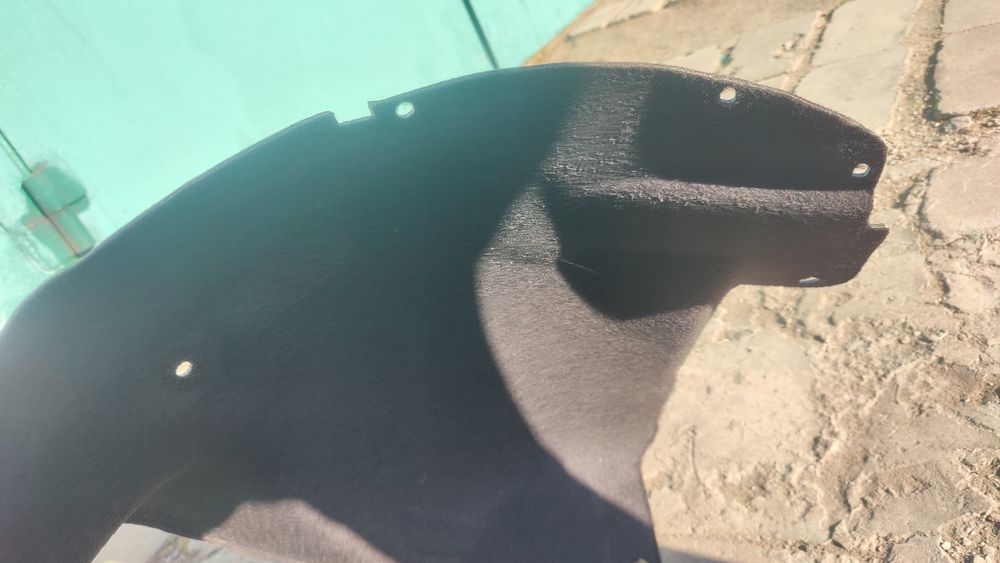 подкрылок передний левый