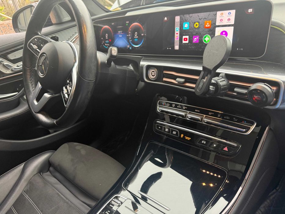 Vand Mercedes Benz EQC 400 4MATIC in stare excelenta, dotari complete