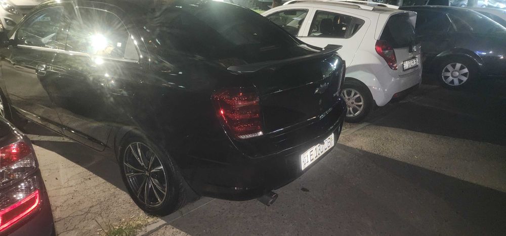 Продается cobalt 2020 года 92.000 пробег цвет черный