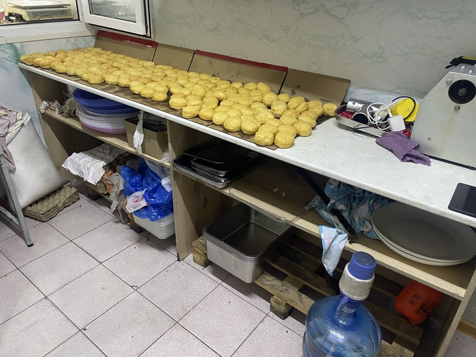 Витрина + рабочие столы