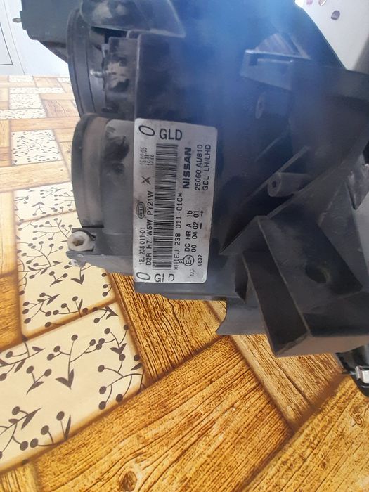 Фар за нисан 2007