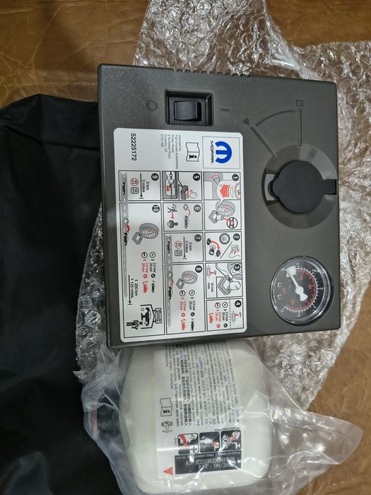 Mopar  compresor aer și recipient cu spuma