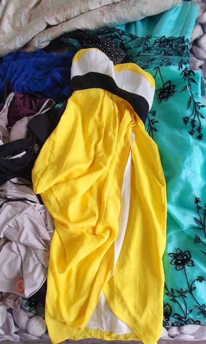 Lot rochii si bluze elegante (27 buc), marimea S