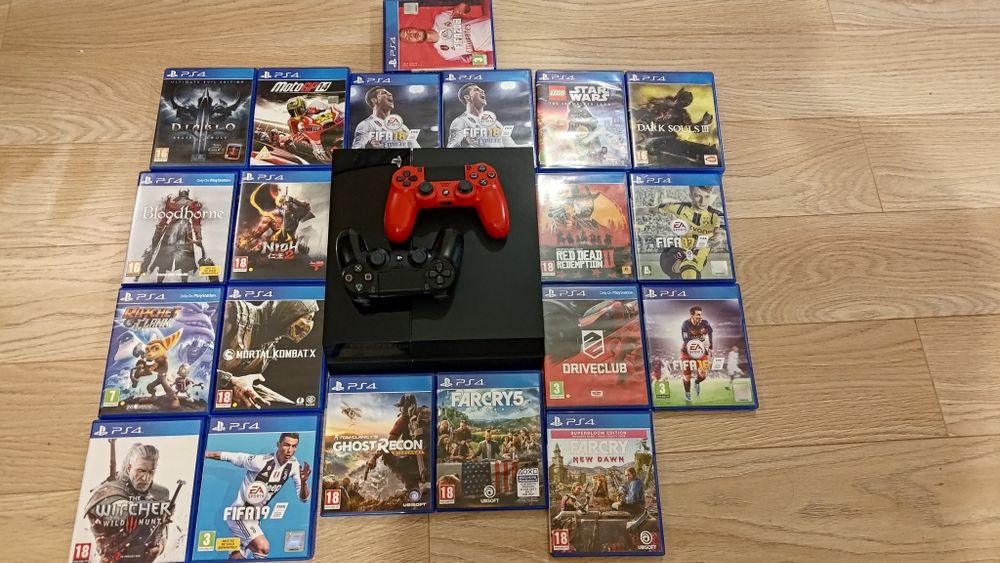 Consola PlayStation 4 + 20 jocuri