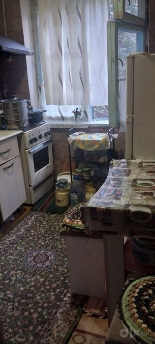 Qibray tumani TashGRES da 1 xonali dom sotiladi 32000$