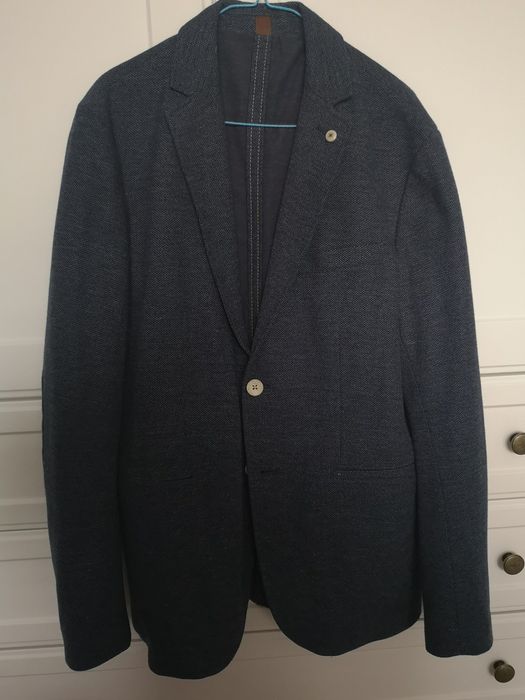 Sacouri bărbătești cambrate