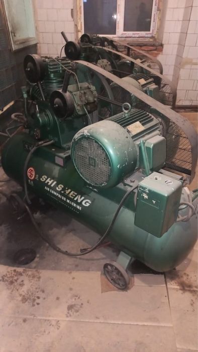 Промышленный поршневый компрессор